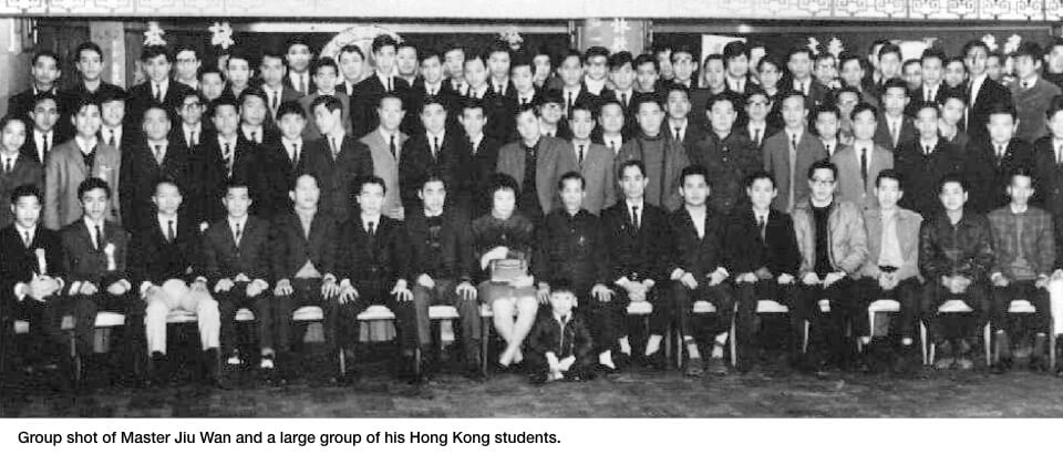 Master Jiu Wan and a large group of his Hong Kong students.